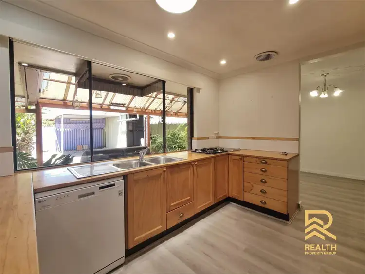 Fifth view of Homely house listing, 2 Sylvana Way, Willetton WA 6155