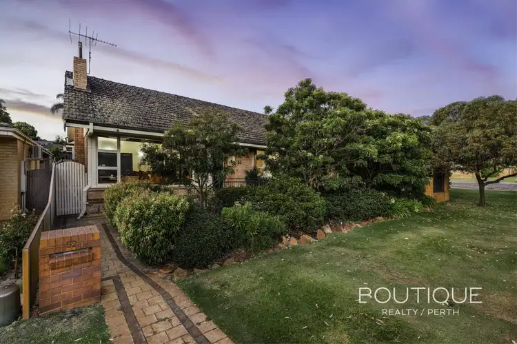52 Henley Street, Como WA 6152