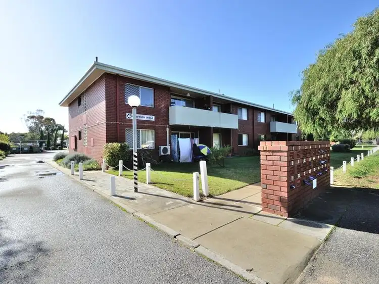 4/4 Minchinson Street, Shoalwater WA 6169