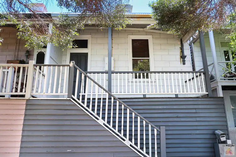 30 Wray Ave, Fremantle WA 6160