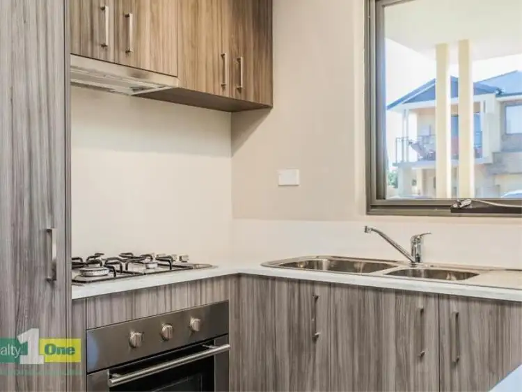 Fifth view of Homely villa listing, 2/33A North Street, Midland WA 6056