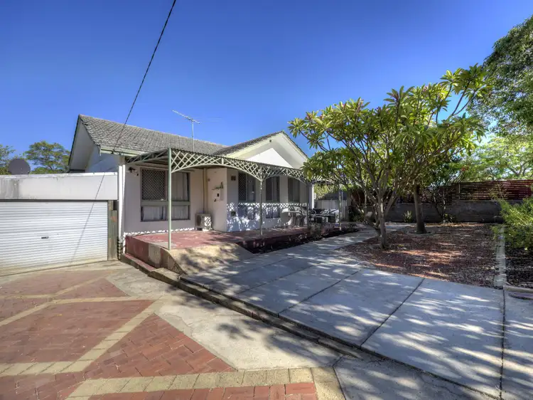 27 Koolgoo Way, Koongamia WA 6056