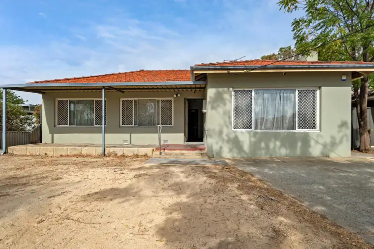 8 Victoria Parade, Midvale WA 6056
