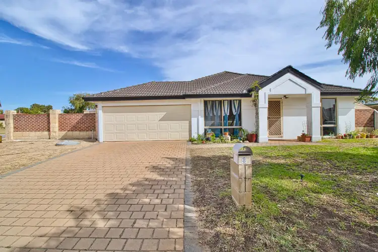 1 Fox Close, Waikiki WA 6169