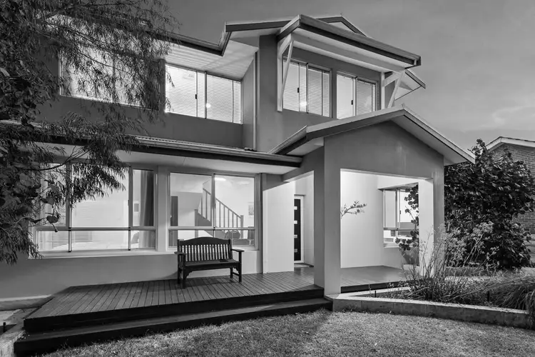 7 Hakea Road, Woodlands WA 6018