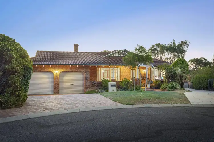 19 Congressional  Crescent, Connolly WA 6027