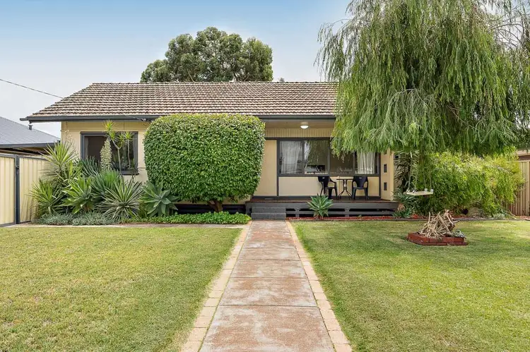 33 Finnan  Street, Cloverdale WA 6105