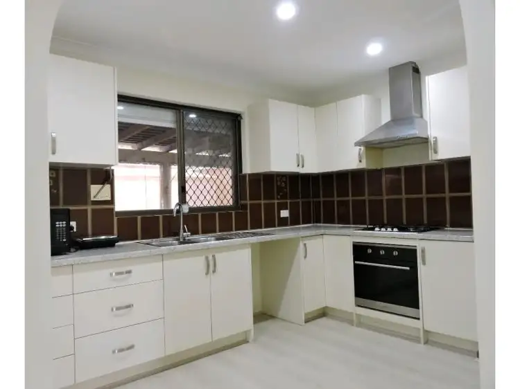 2/9 Durling Place, Kelmscott WA 6111