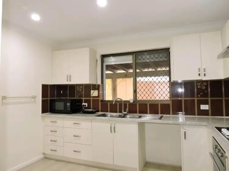 Sixth view of Homely villa listing, 2/9 Durling Place, Kelmscott WA 6111