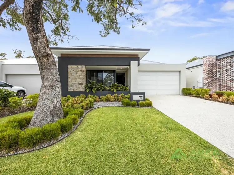 6 EXMOUTH road, Bushmead WA 6055