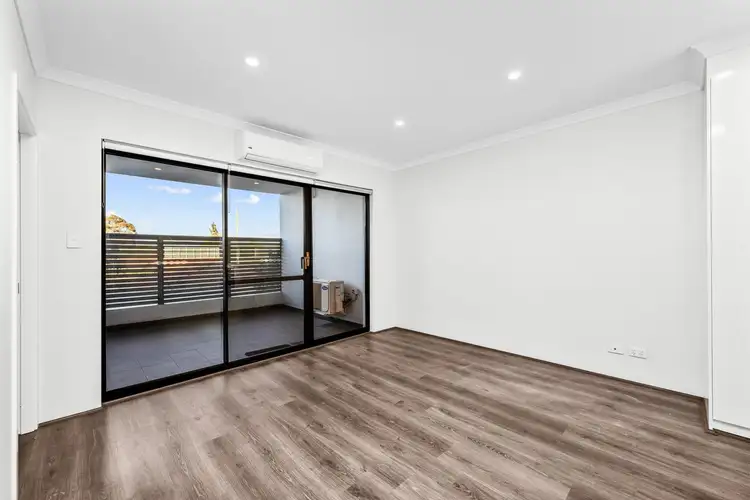 Sixth view of Homely apartment listing, 5/42 Morago Crescent, Cloverdale WA 6105
