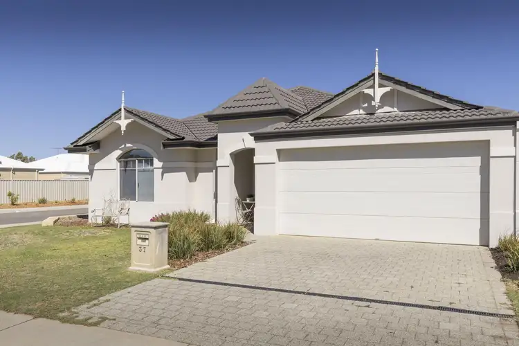 37 Allamanda Gate, Helena Valley WA 6056