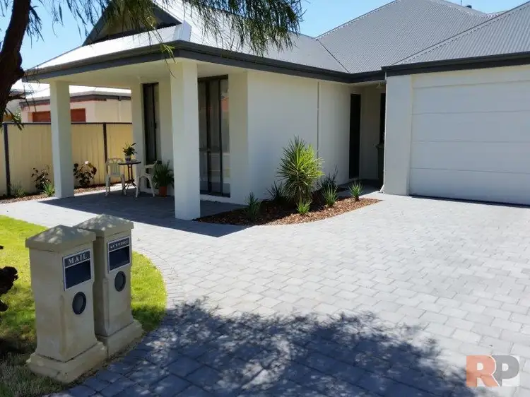 6BA Iris Court