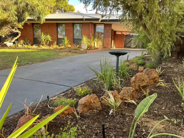 17 Moir Place, Midvale WA 6056