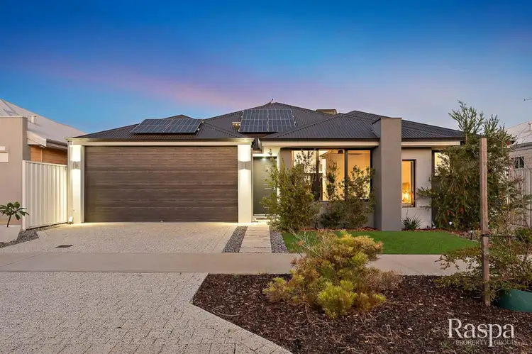6 Dusky Court, Lake Coogee WA 6166