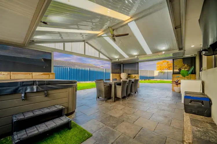 17 Abney Street, Beldon WA 6027