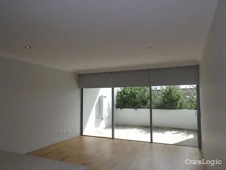 Sixth view of Homely unit listing, 7/7 College Corner, O'connor WA 6163