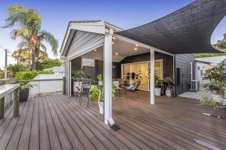 15A Valley Road, Halls Head WA 6210