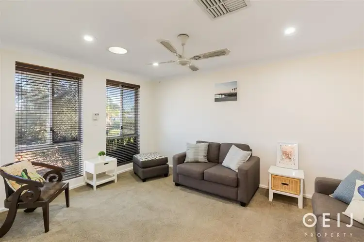 Second view of Homely house listing, 4 Coran Place, Camillo WA 6111