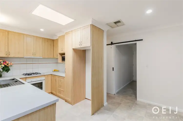 Fifth view of Homely house listing, 4 Coran Place, Camillo WA 6111