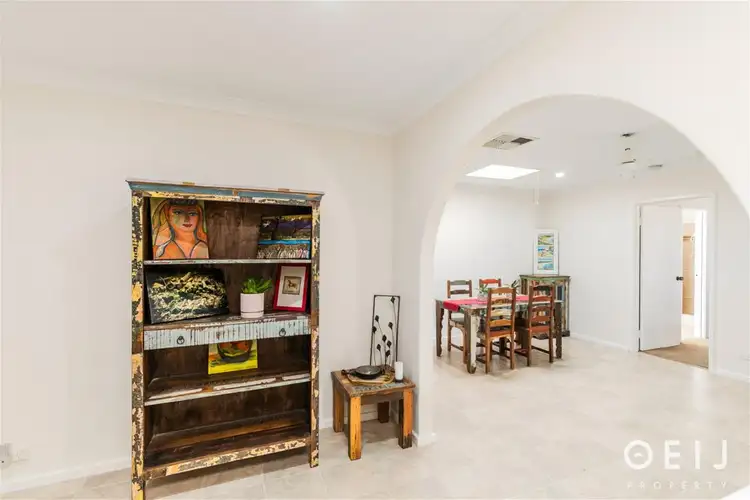 Sixth view of Homely house listing, 4 Coran Place, Camillo WA 6111