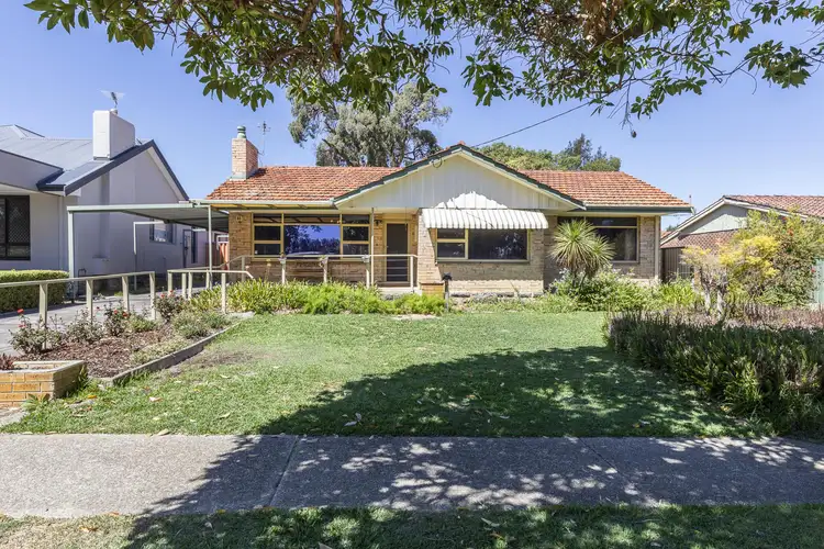6 Delphine Avenue, Dianella WA 6059