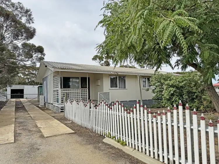 Second view of Homely house listing, 25 Johns Street, Salmon Gums WA 6445