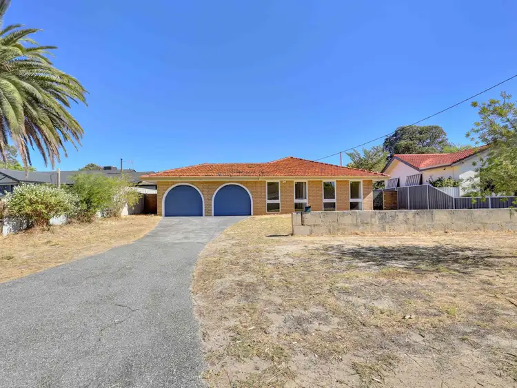 Second view of Homely house listing, 14 Waratah Drive, Camillo WA 6111