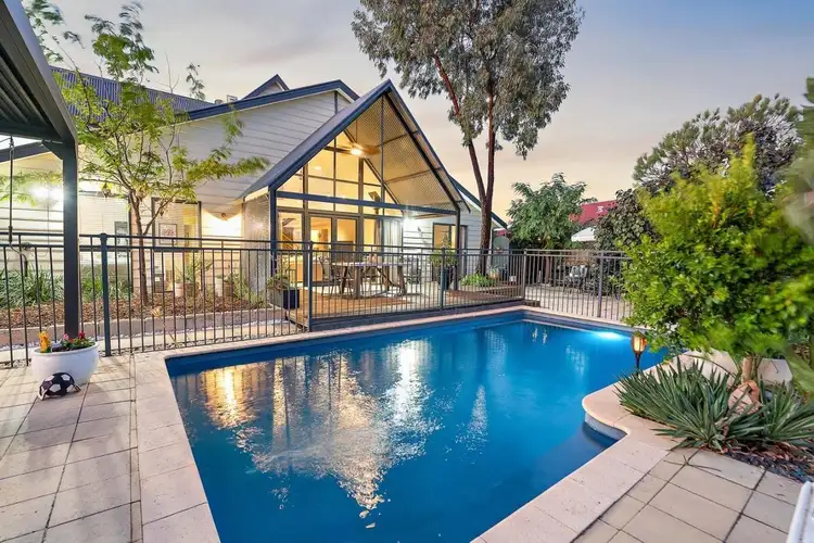 17 Erickson Pass, Ellenbrook WA 6069