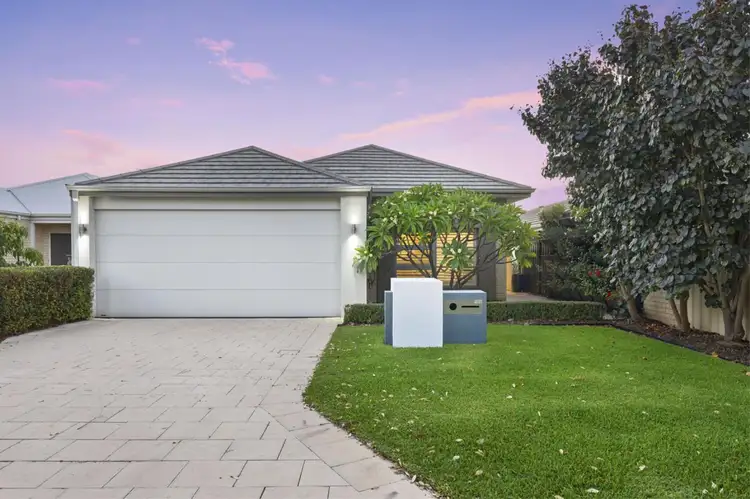 6 Jackson Circuit, Madeley WA 6065