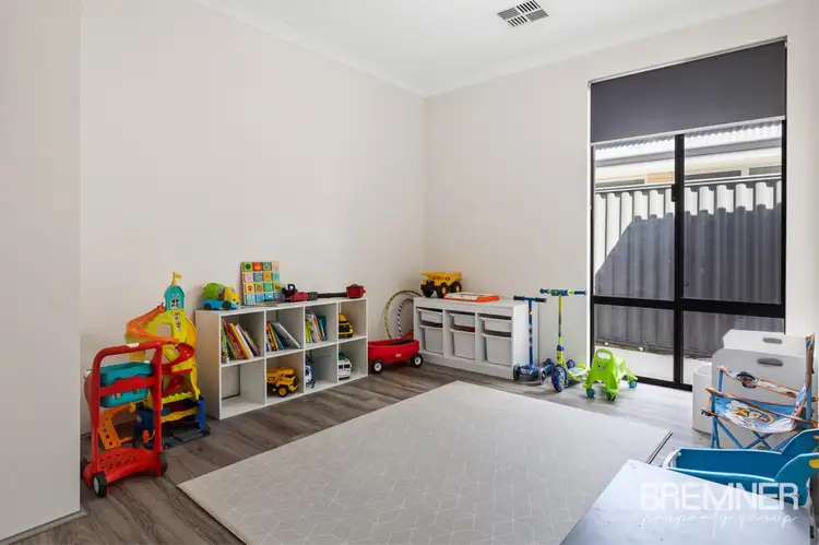 Sixth view of Homely house listing, 8 Sapphire Chase, Wellard WA 6170