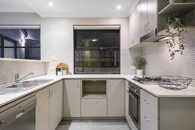 Seventh view of Homely townhouse listing, 3/6 Nautilus Crescent, Scarborough WA 6019