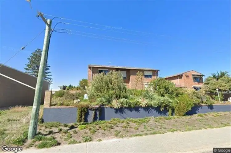 2/35A Halls Head Parade, Halls Head WA 6210