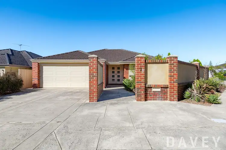 7 Atholl Way, Madeley WA 6065