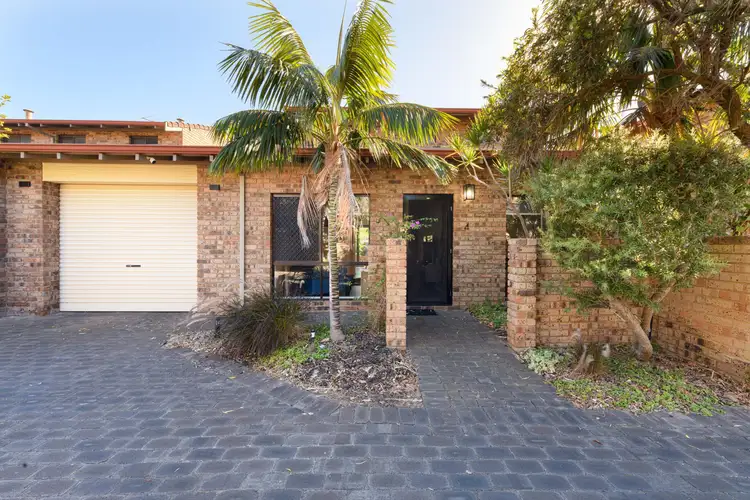 4/7 Fisher Street, Rockingham WA 6168