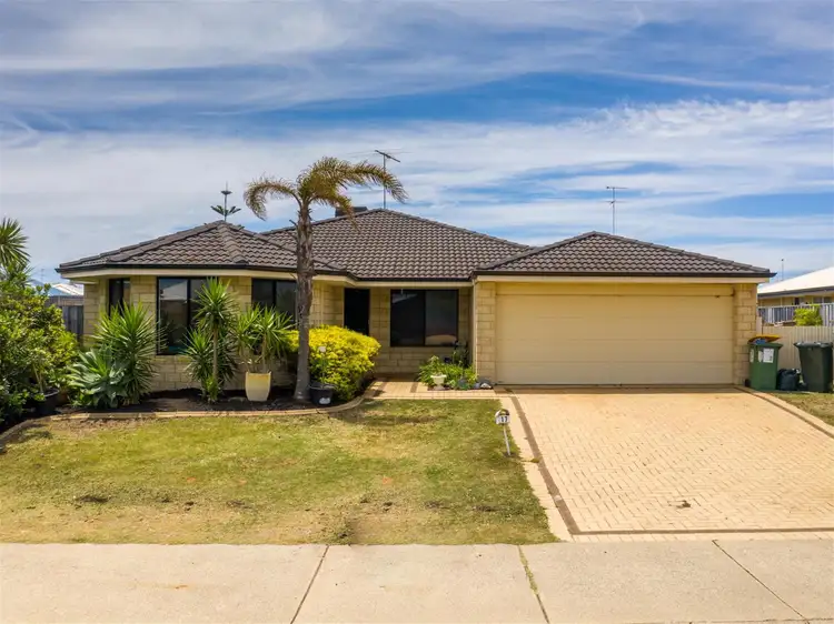 17 Boardwalk Boulevard, Halls Head WA 6210