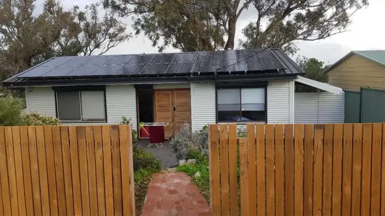 25 Vanessa Street