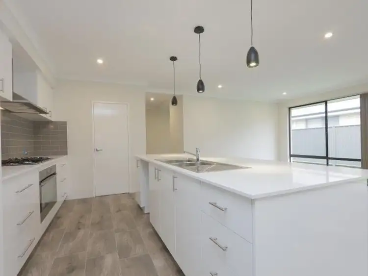 Main view of Homely house listing, 5 Sunstone Boulevard, Treeby WA 6164