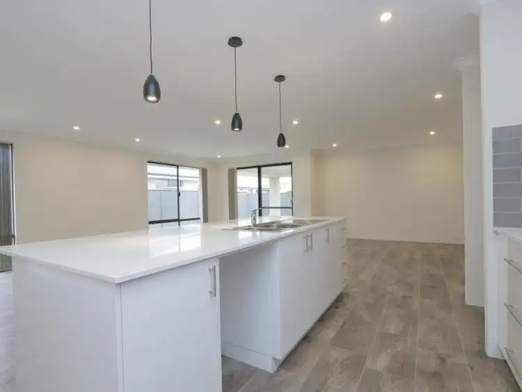 Fourth view of Homely house listing, 5 Sunstone Boulevard, Treeby WA 6164