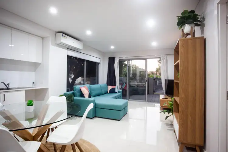 Fifth view of Homely unit listing, 1/28 Peppering Way, Westminster WA 6061