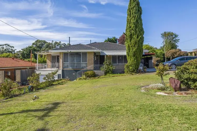 10 Wanndina Avenue, Dianella WA 6059
