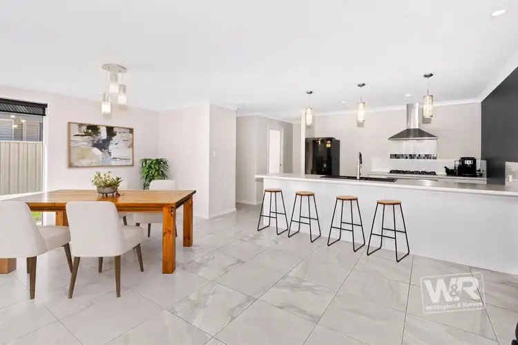 Sixth view of Homely house listing, 8 Vaughan Vista, Lange WA 6330