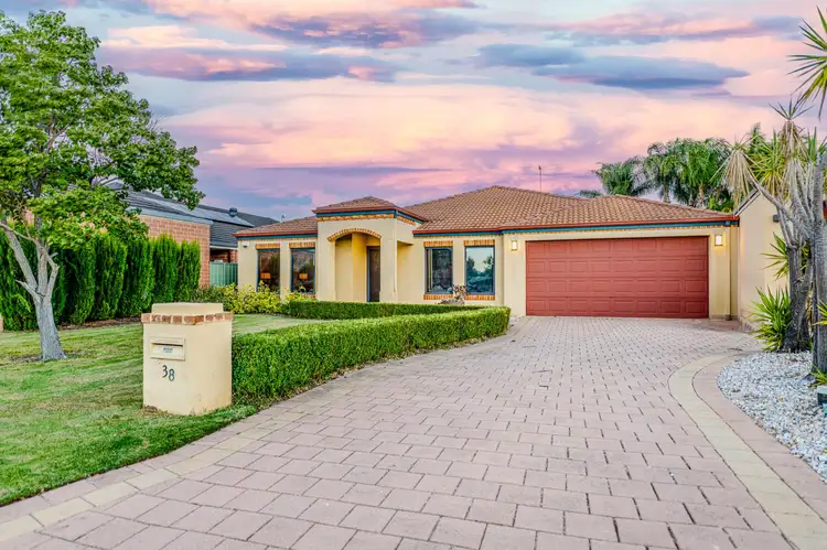 38 Raeburn Crescent, Landsdale WA 6065