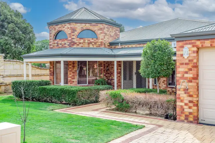 2 Nolan Avenue, Southern River WA 6110