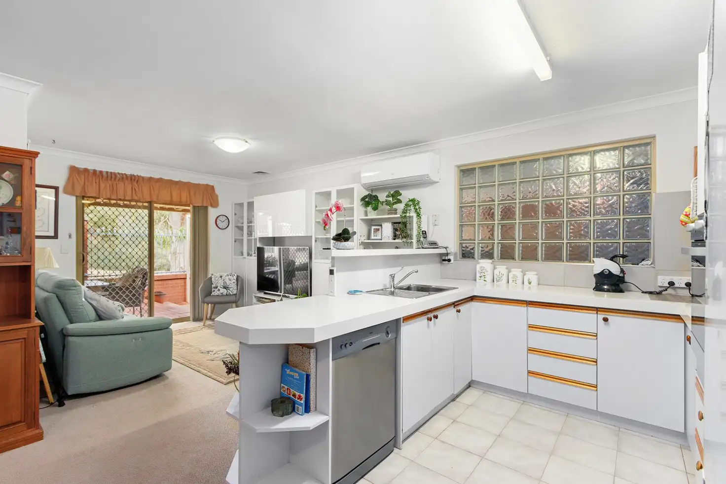 Main view of Homely unit listing, 19/8 Heron Place, Maddington WA 6109
