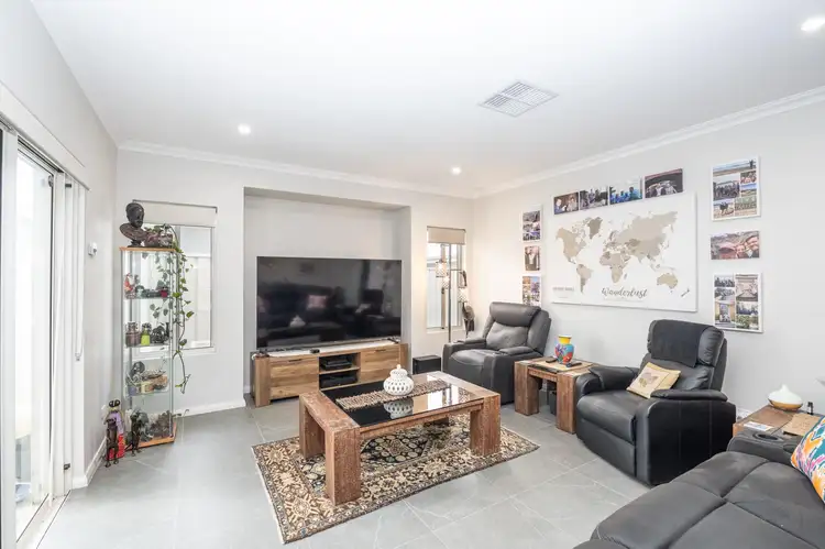 Sixth view of Homely house listing, 8/77 Hermitage Drive, The Vines WA 6069