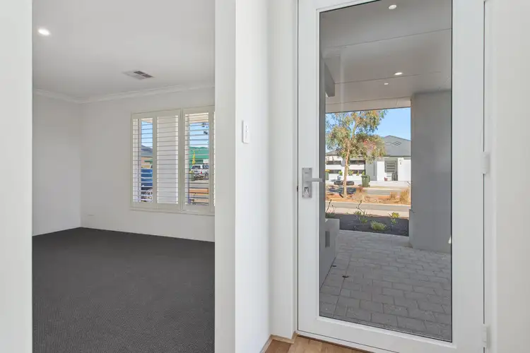 Second view of Homely house listing, 6 Burrows Loop, Midvale WA 6056
