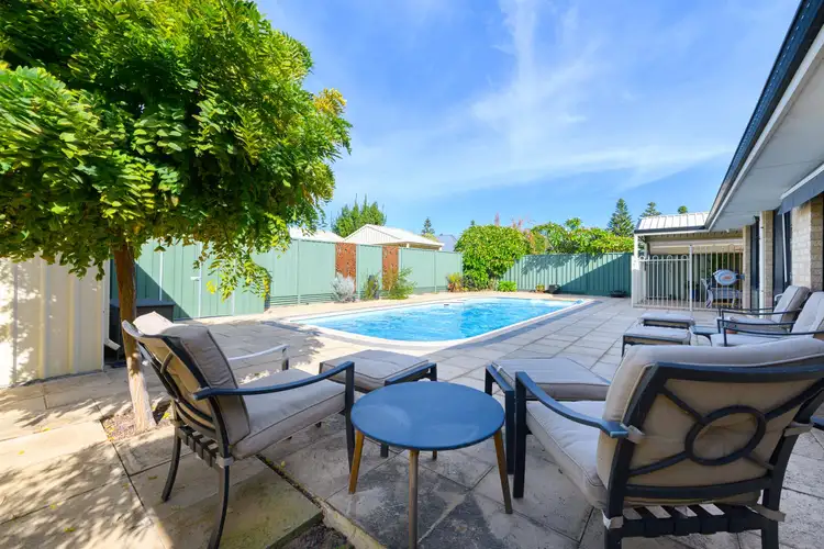 6 Chesapeake Parade, Port Kennedy WA 6172