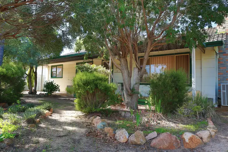 28-30 Doreen  Street, Narembeen WA 6369