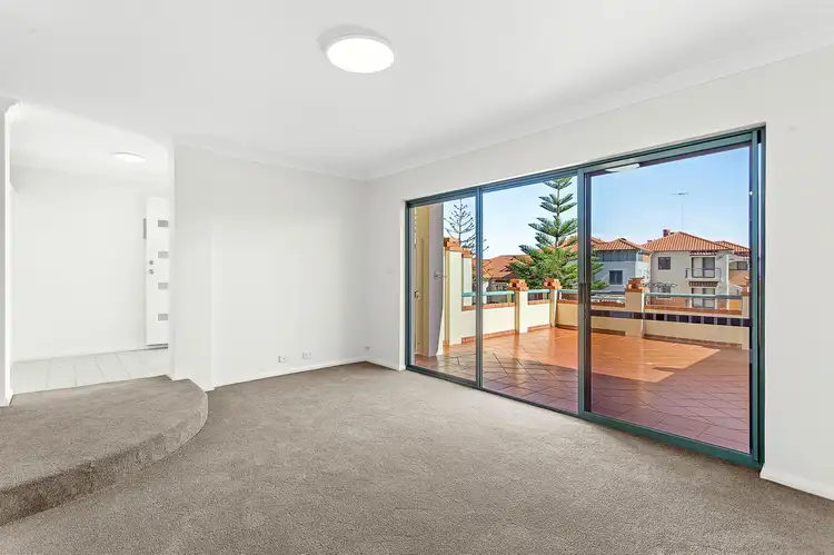 Sixth view of Homely house listing, 2/16 Toulon Circle, Mindarie WA 6030